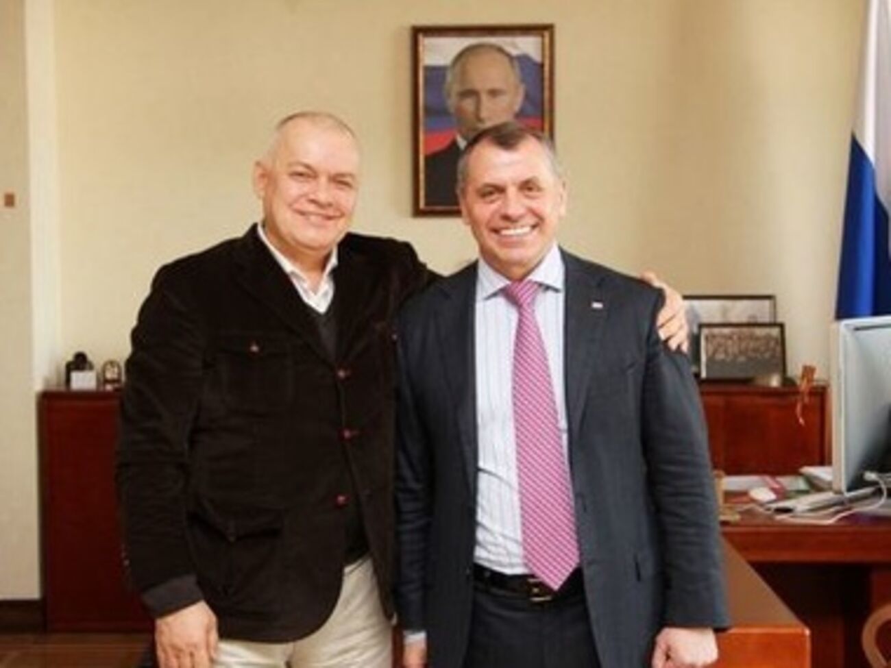 Киселев проконсультировал власти Крыма