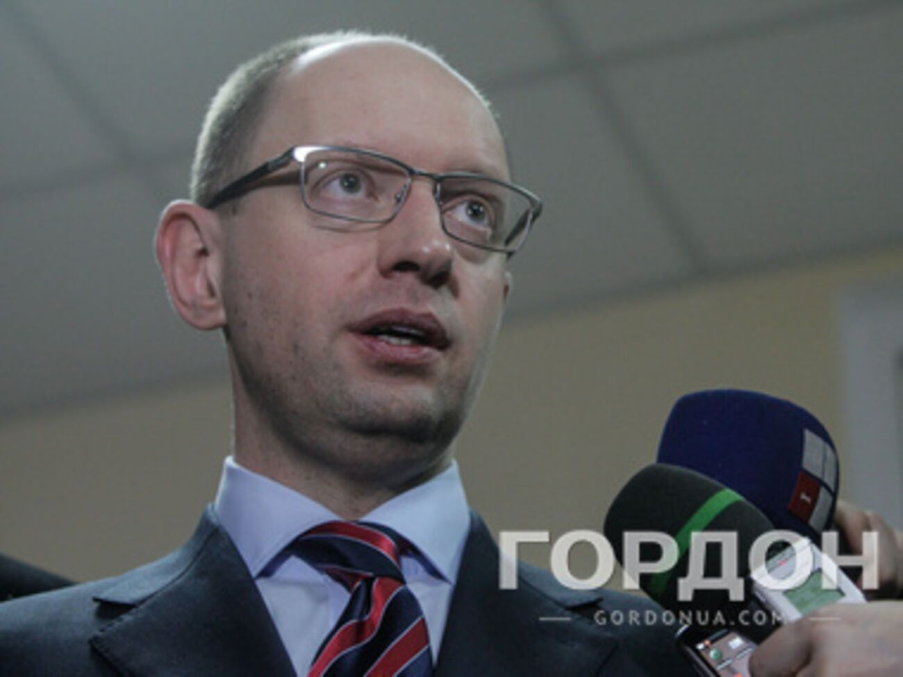 Премьер Арсений Яценюк: Деньги дают только тем странам, которые преодолевают свои трудности