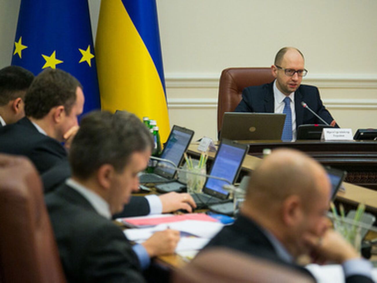 Премьер-министр Украины Арсений Яценюк отменил постановление&nbsp;экс-премьера Николая Азарова&nbsp;