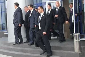 Один из бывших охранников Януковича похитил оружие