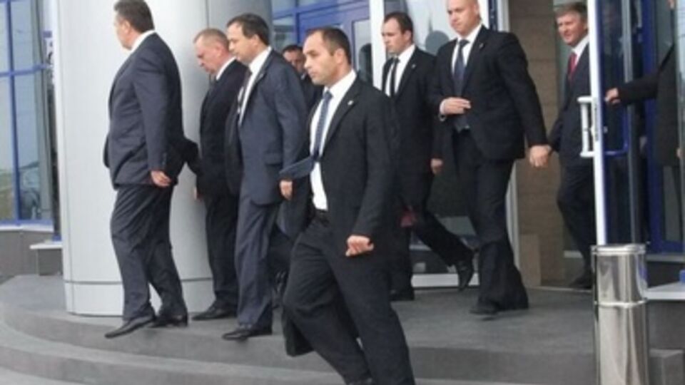 Один из бывших охранников Януковича похитил оружие