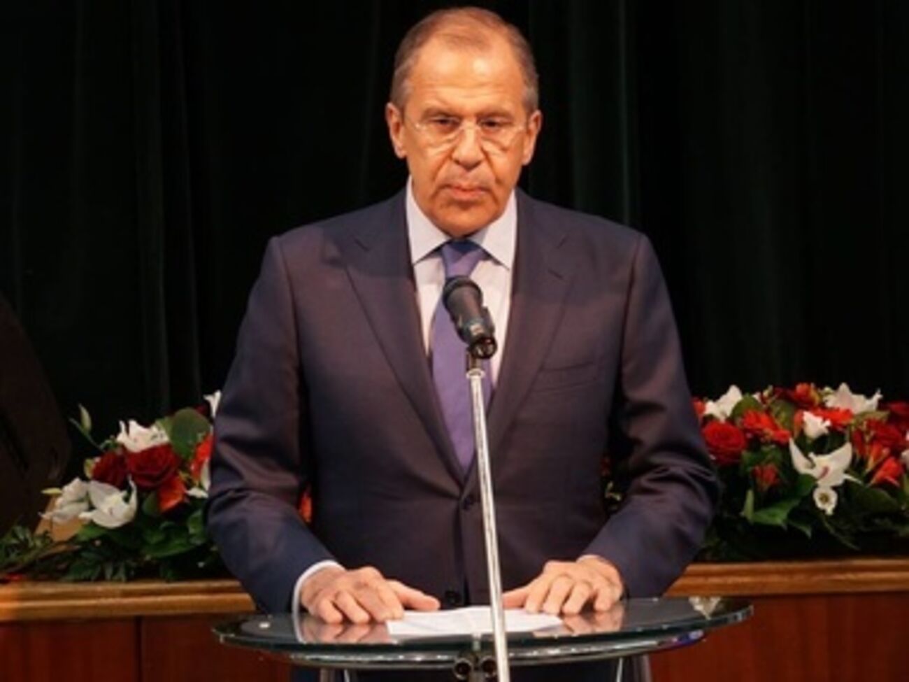 Проведение "цветной революции" в Украине сорвалось, заявил Лавров