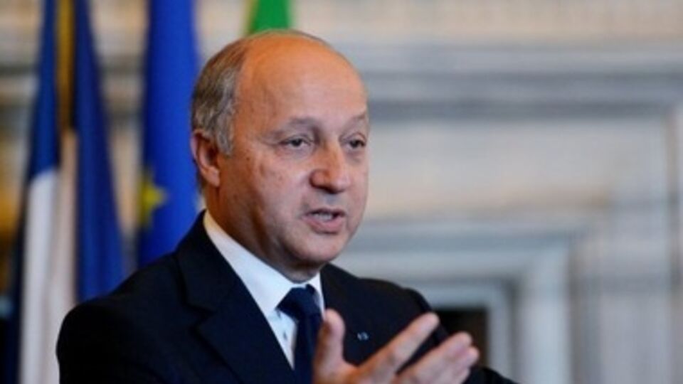 Лоран Фабиус считает, что Россия заслуживает новых санкций