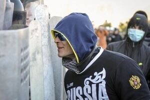 По данным милиции, провокации могут начаться в Краснопольском районе, который граничит с Россией