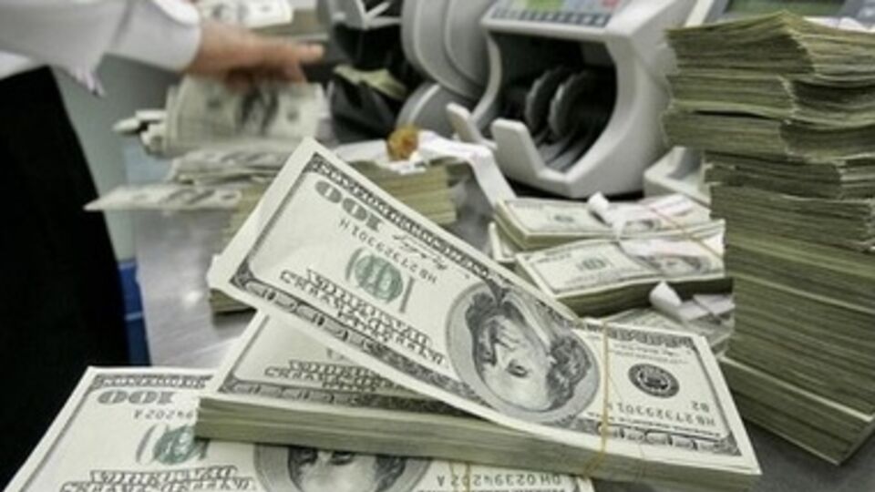 Гривна немного укрепилась на межбанковском рынке