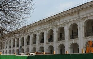 8 февраля 2014 года в здании памятника архитектуры возник пожар, который уничтожил часть кровли Гостиного двора