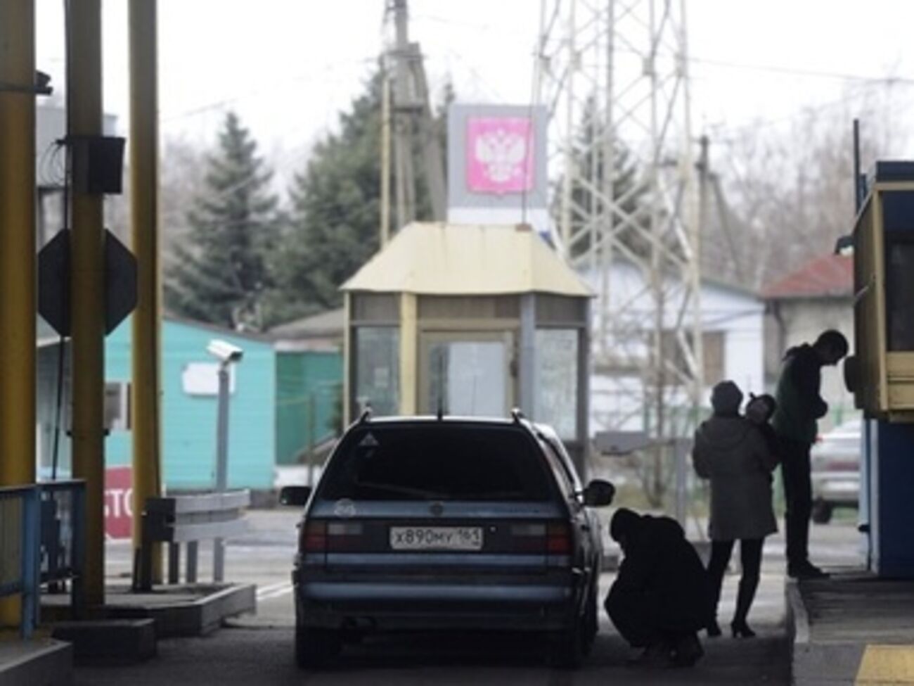 Согласно незаконному договору о включении Крыма в состав России&nbsp;&ldquo;граница Республики Крым на суше, сопряженная с территорией Украины, является государственной границей РФ&rdquo;