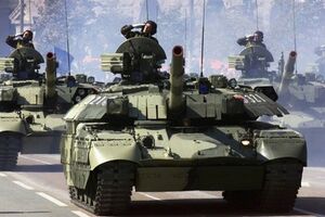 Украинцы перевели военным более 111 млн гривен