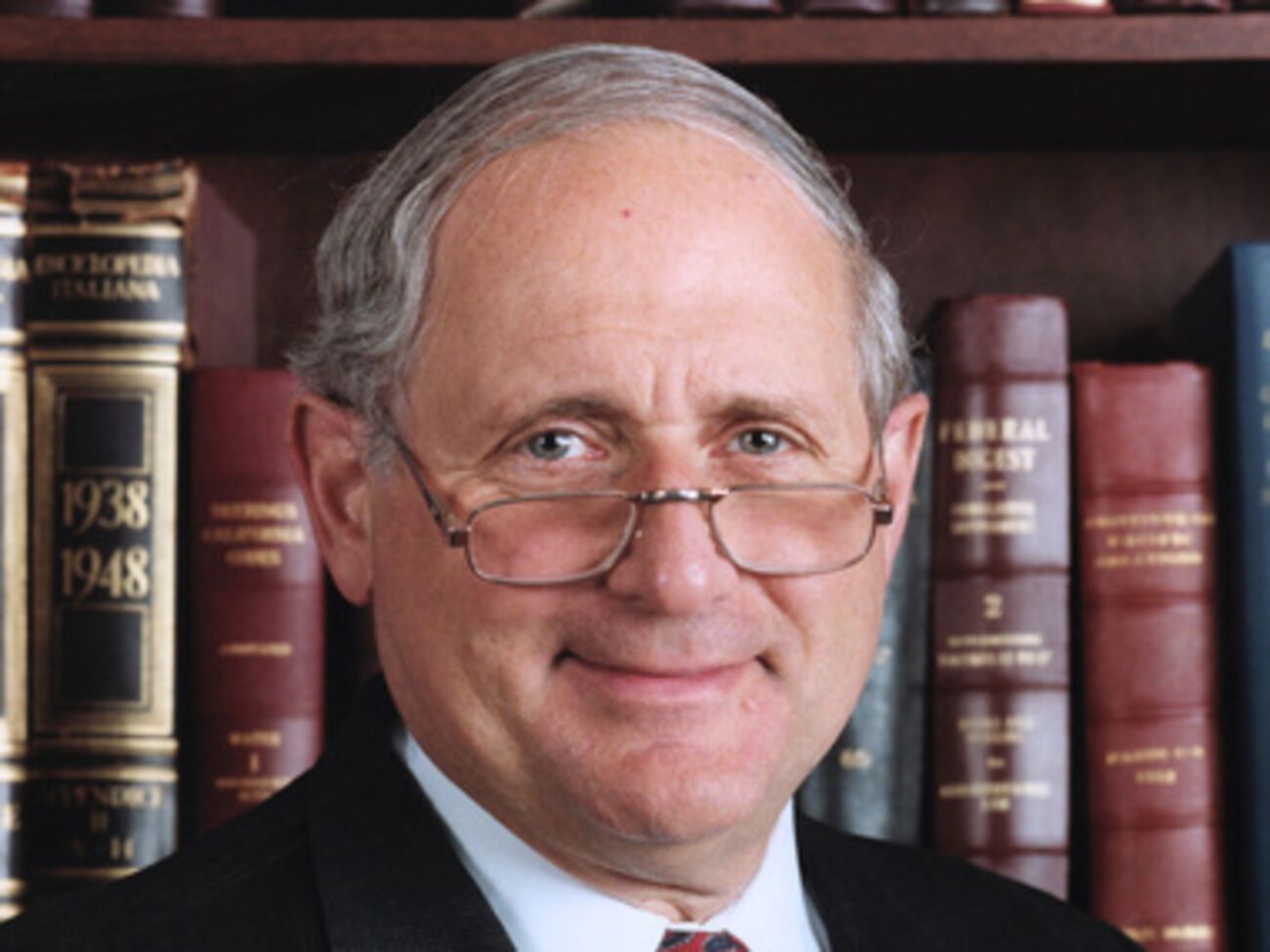 Карл Левин не исключил помощи в виде стрелкового оружия для украинских военных