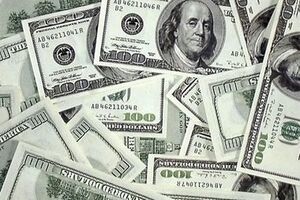 Более недели курс гривны к доллару колеблется в узком диапазоне