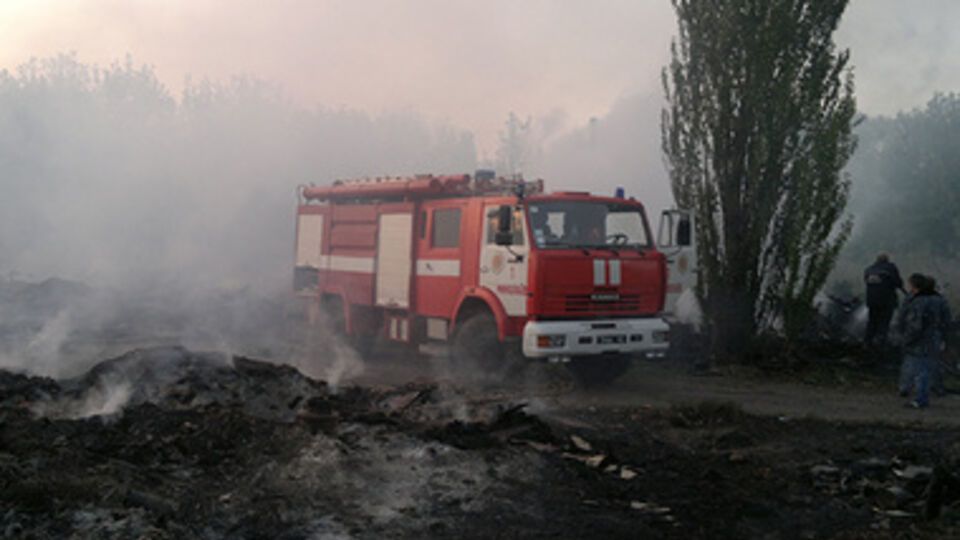 Пожар охватил площадь в тысячу квадратных метров