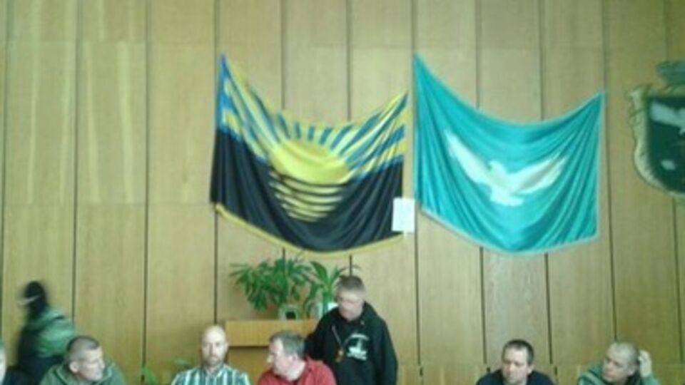 Захваченные эксперты ОБСЕ дают пресс-конференцию