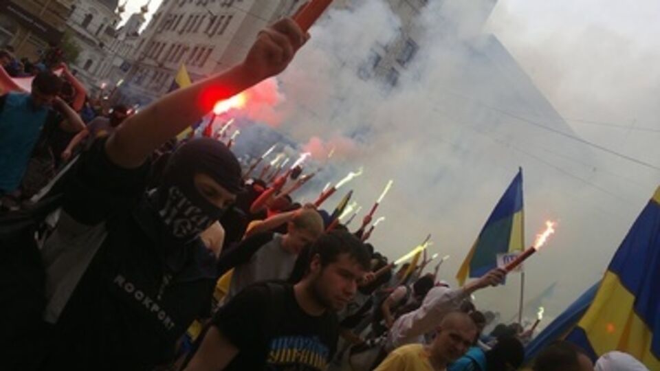 В Харькове шествие ультрас "Металлиста" и "Днепра" за единство Украины. Фоторепортаж