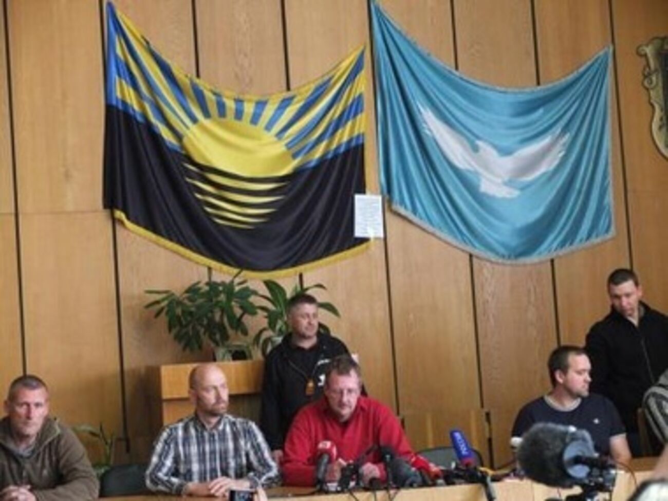 Боевики в Славянске отпустили больного диабетом заложника из Швеции