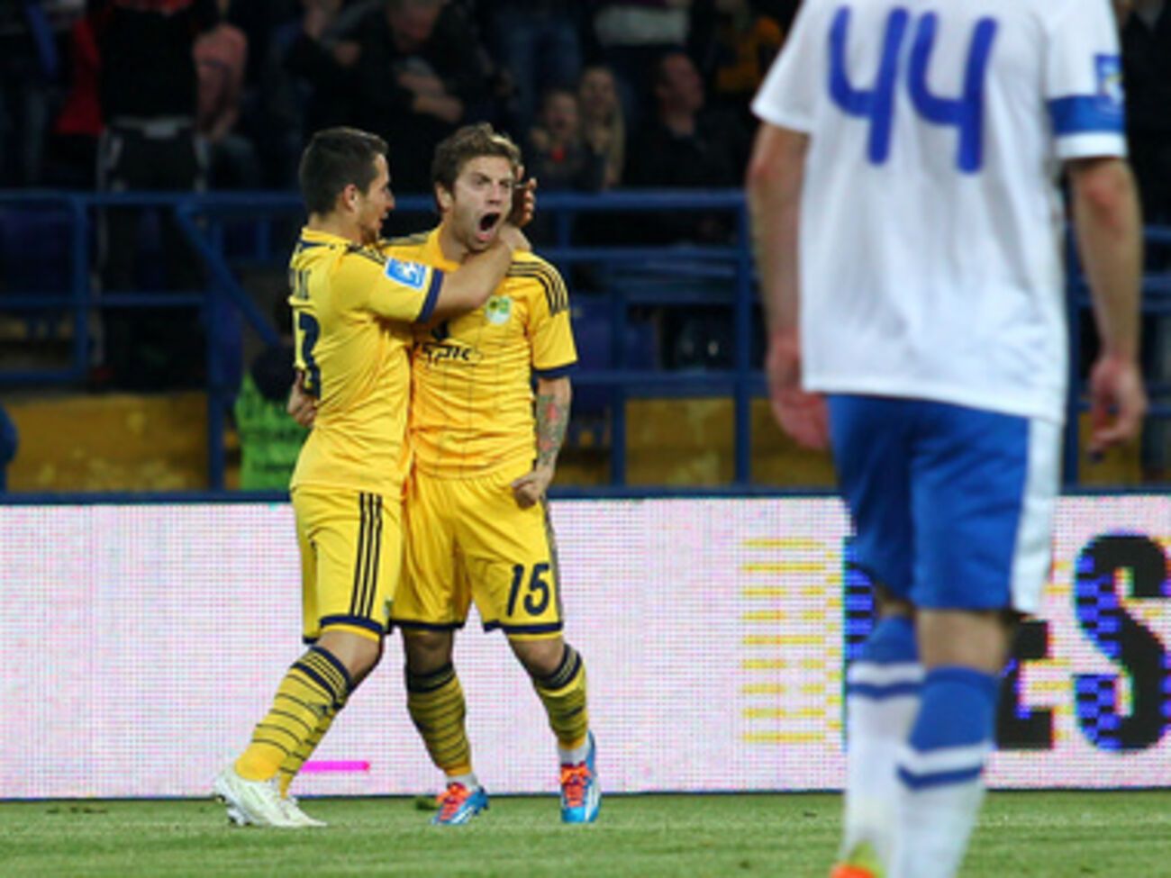 "Металлист" обыграл "Днепр". Фоторепортаж