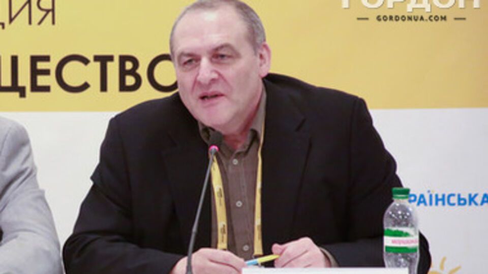 Захаров раскритиковал недавно принятый закон о люстрации судей.