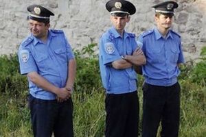 Милиционеры не справились с беспорядками