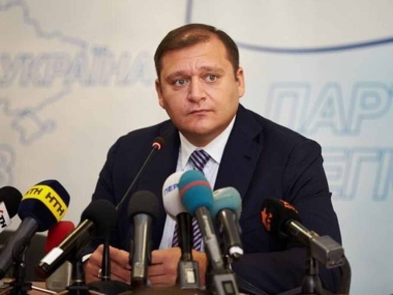 Михаил Добкин заявил, что не может полноценно проводить избирательную кампанию