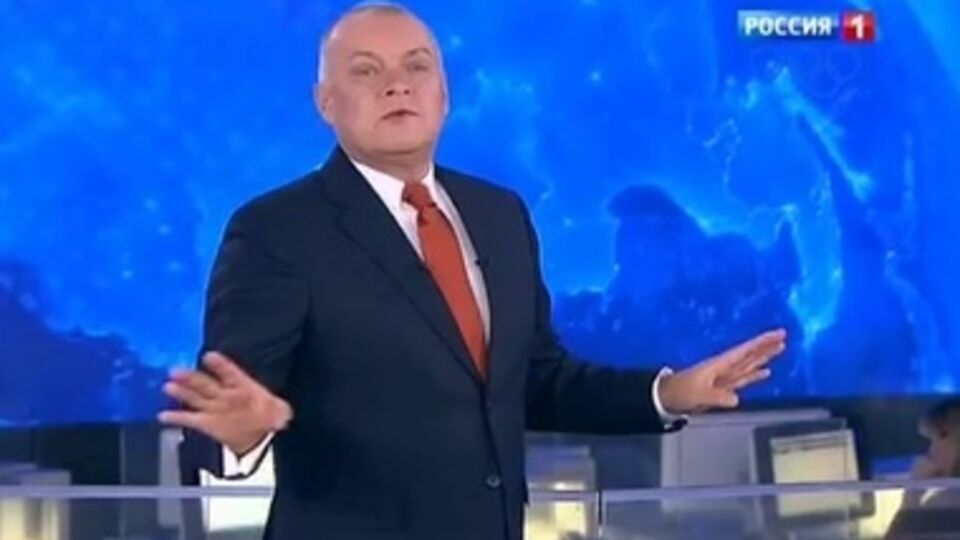 Киселев "опорочил честь" литовской награды