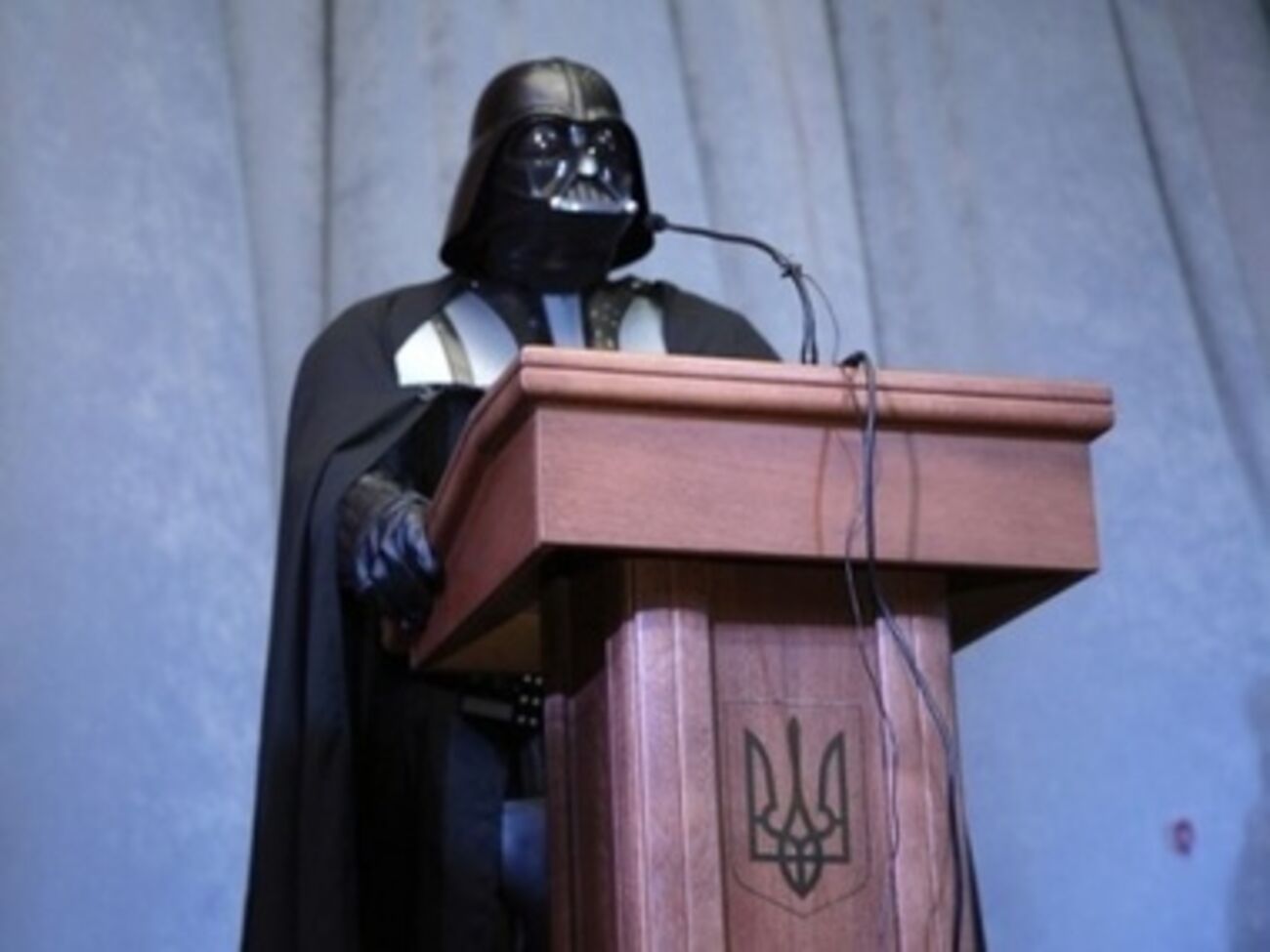 В Центризбиркоме считают, что нельзя делать из выборов фарс