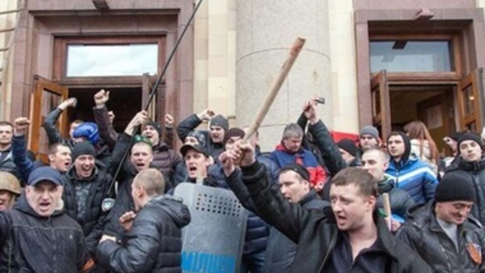 Сепаратисты возле Харьковской облгосадминистрации