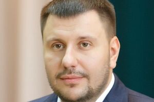 В настоящее время Клименко находится в международном розыске