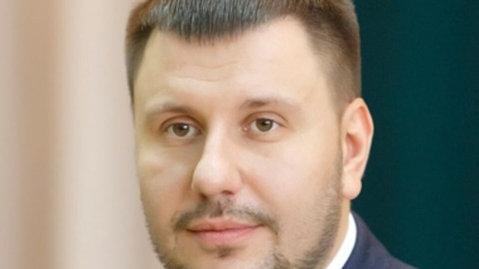 В настоящее время Клименко находится в международном розыске