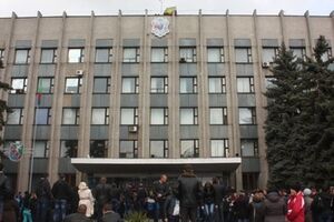 The Guardian: Украинская власть потеряла контроль над востоком страны