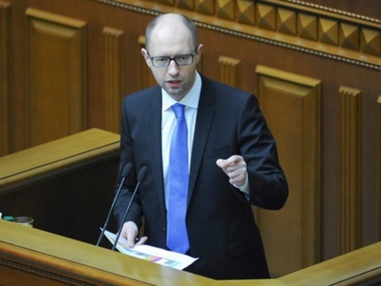 Премьер-министра Украины Арсений Яценюк