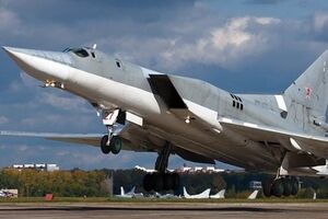 Россия перебрасывает на авиабазу в Крыму полк стратегических дальних ракетоносцев Ту-22М3