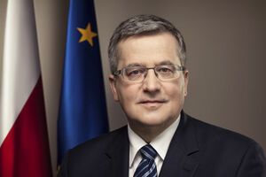 Коморовский: Польша поможет Украине с реформой самоуправления