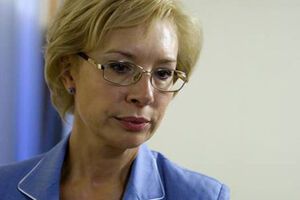 Денисова отказалась уточнять размер пенсии Януковича и Азарова