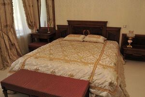 Журналистов пустили в охотничью резиденцию Януковича "Залесье". Фоторепортаж