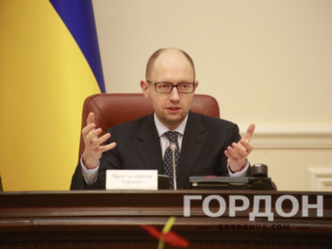 Арсений Яценюк надеется, что словацкий оператор решит вопрос реверсивных поставок газа в Украину