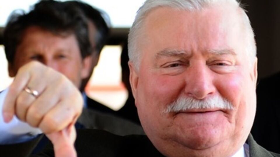 Лех Валенса считает, что Юлия Тимошенко напрасно ввязалась в предвыборную гонку