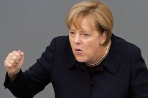 Меркель продолжает давить на Путина