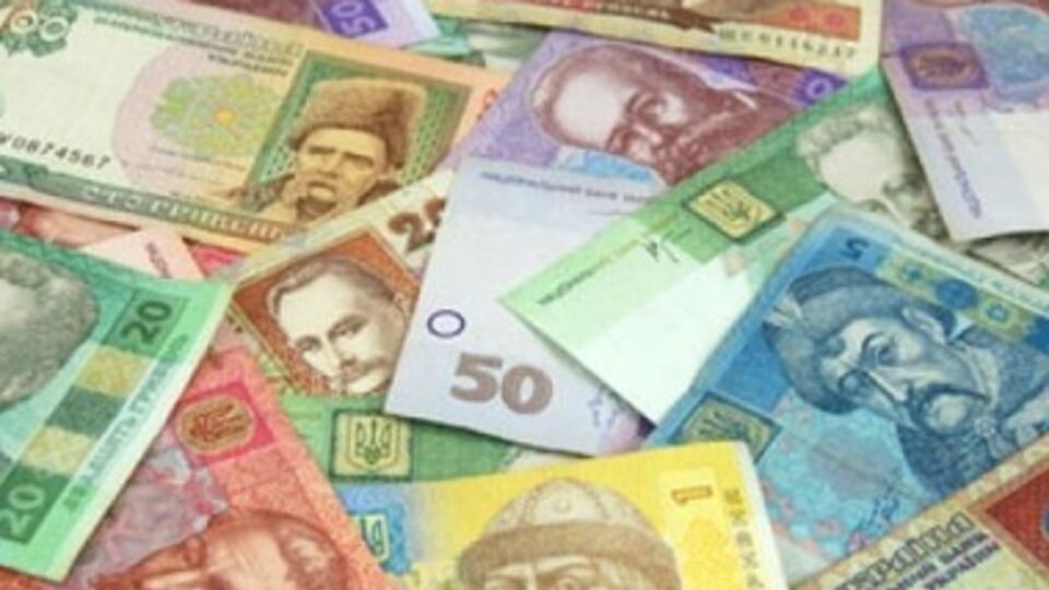 Украинцы вывели из банков около 15% средств