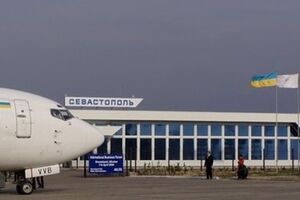 До недавнего времени на территории аэропорта Бельбек базировалась украинская авиационная воинская часть