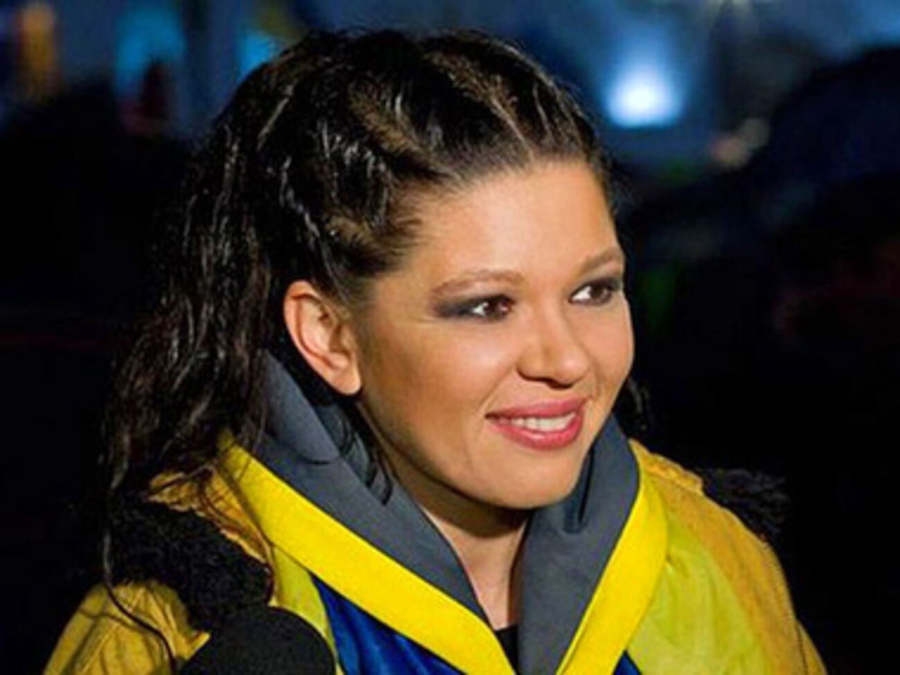 Руслана спела гимн Украины в симфо-роковой обработке