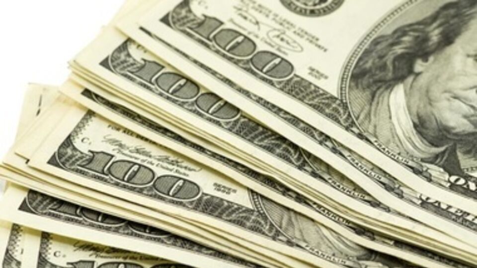 Курс доллара продолжает расти