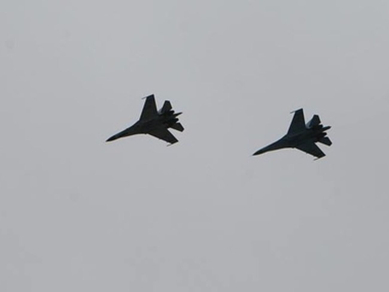 Истребители над центром Харькова