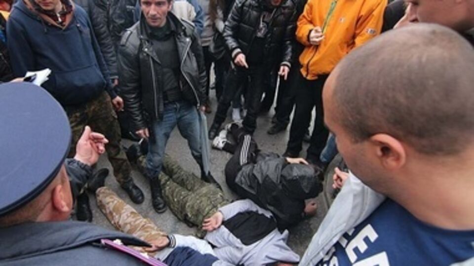 В Одессе Самооборона задержала вооруженных провокаторов с имперским флагом. Фоторепортаж