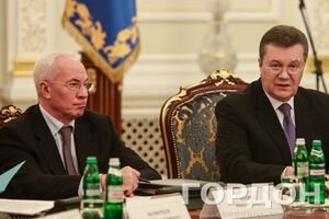 Бывший премьер Николай Азаров и экс-президент Виктор Янукович