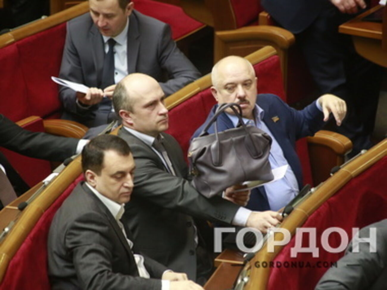 Рада приняла дерегуляционный закон, но провалила антикоррупционный. Фоторепортаж