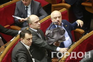 Рада приняла дерегуляционный закон, но провалила антикоррупционный. Фоторепортаж