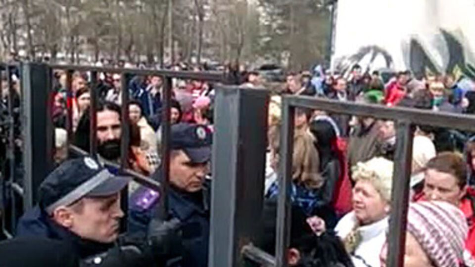 Всем задержанным активистам предъявлены письменные подозрения по статье --- массовые беспорядки