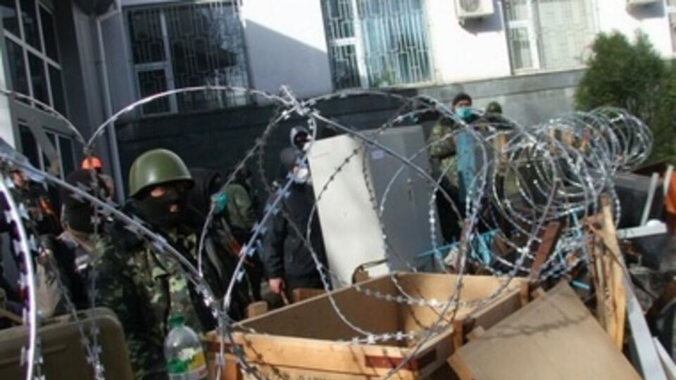 В Донецке здание СБУ до сих пор заблокировано сепаратистами