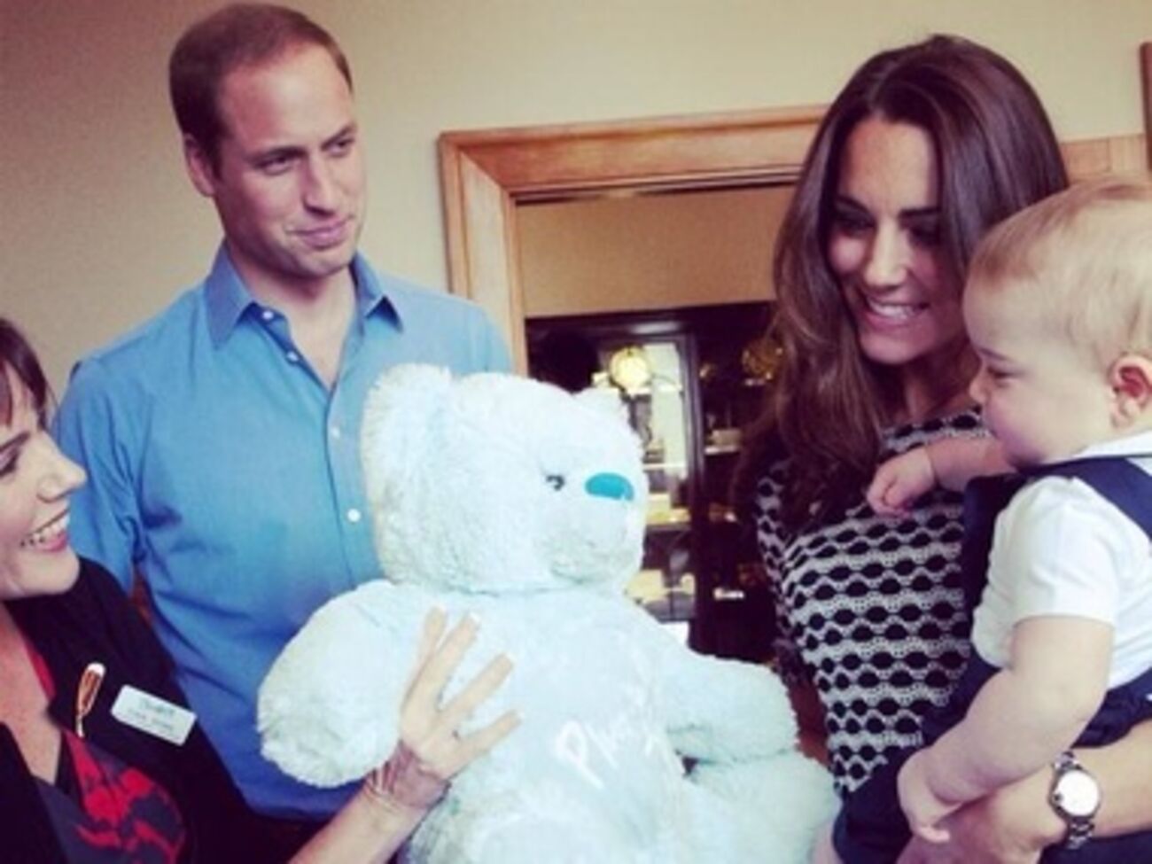 Маленький британский принц вышел в свет