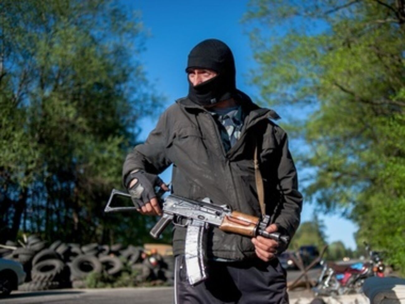 В настоящее время принимаются меры по розыску террористов