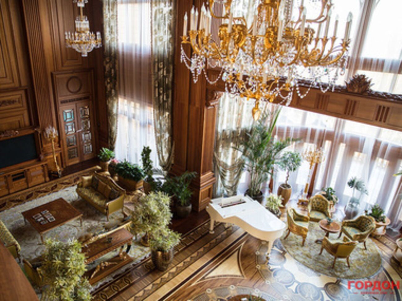 Янукович не стал самым креативным в разворовывании государственной казны.